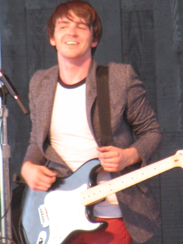 2009/07(July)/Drake_Bell/640x480_20100206 250.JPG